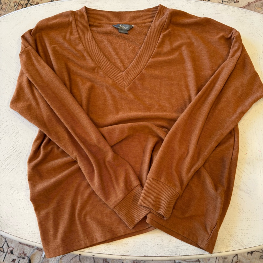Natural Reflections Women's Tan/Mustard sweater  size large.